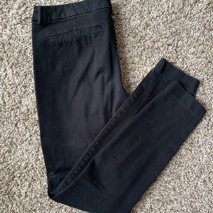 Old Navy Mid-Rise Pixie Pant